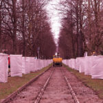 Práce na rekonštrukcii električkovej trate okolo hradu sa rozbehli naplno, dotklo sa to aj motoristov