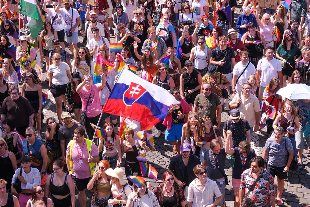 Pride sprievod prešiel centrom Prahy, vyžiadal si obmedzenia v doprave, obišiel sa bez incidentov